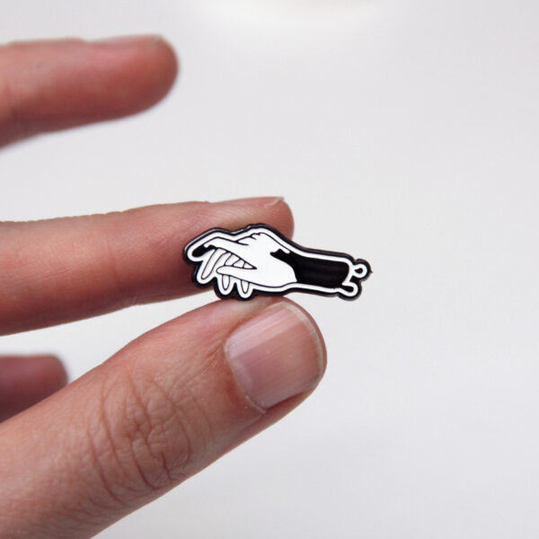 Logo pin dirty hands logo